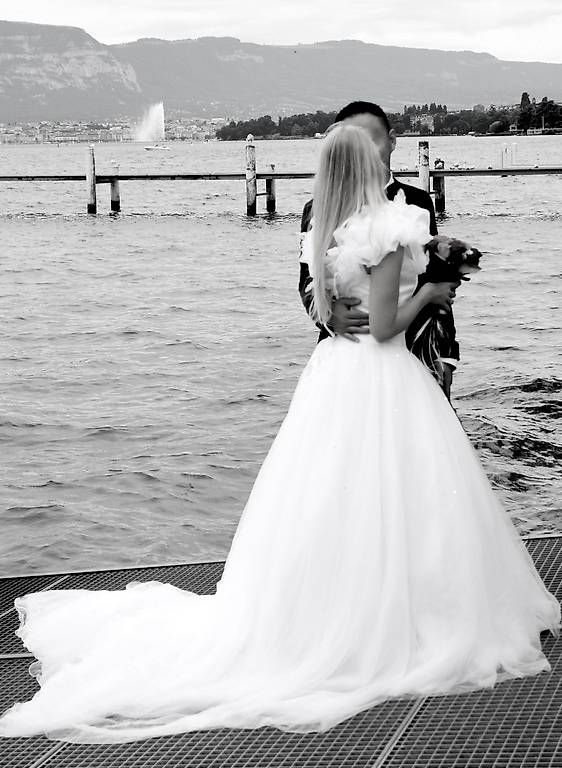 Robes: Belle robe de mariée – D'occasion à Genève par tertasse 2