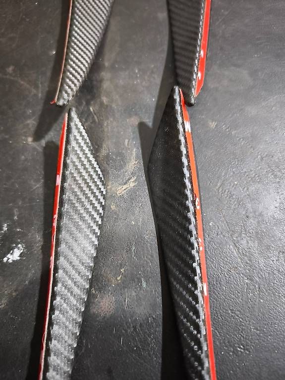 Accessori per altri veicoli: 4 x Auto Frontstoßstange Lippen neu  – Usato da Zihlschlacht venduto da rad_vvm9 1