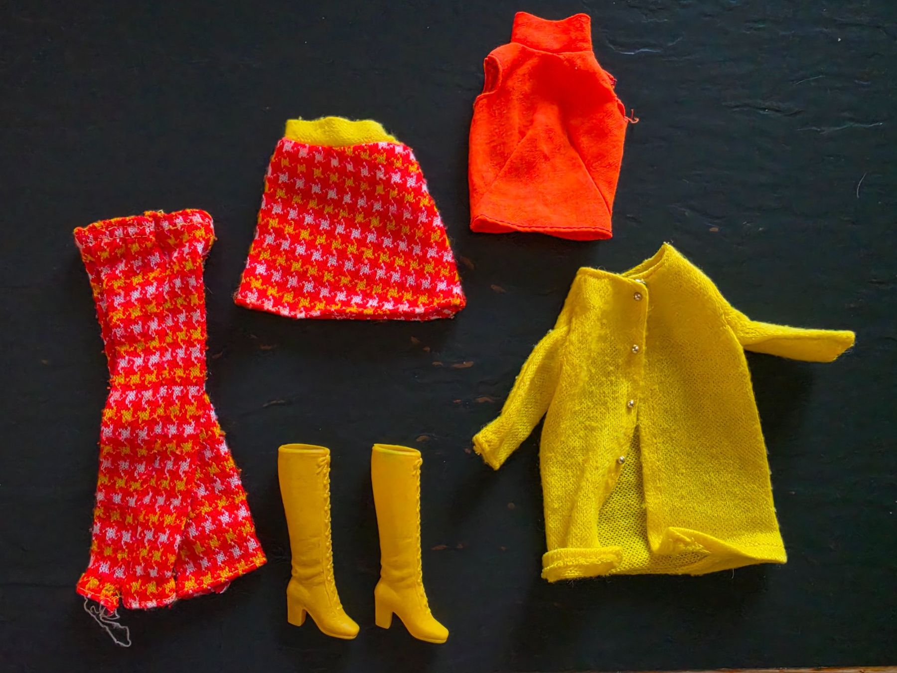 Bambole: Tenue de Barbie de 1974 – Usato da Bulle venduto da bubulle243