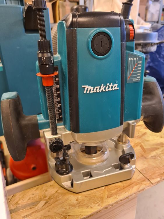 Makita Oberfräse RP2300FCXJ 2300W wenig gebraucht Kaufen auf Ricardo