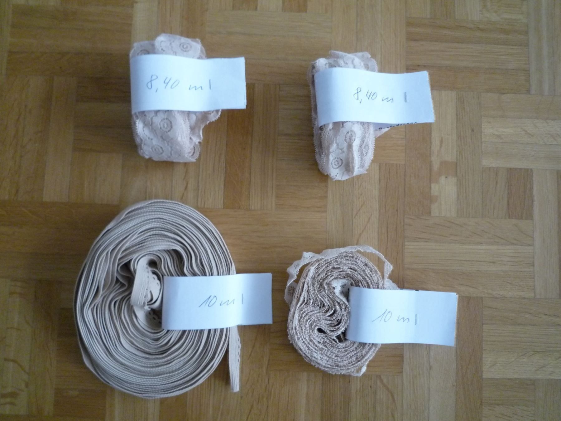 Tessuti: Näh Material für Unterleibchen - A - – Nuovo (secondo la descrizione) da Rafz venduto da Sonnenblume305 3