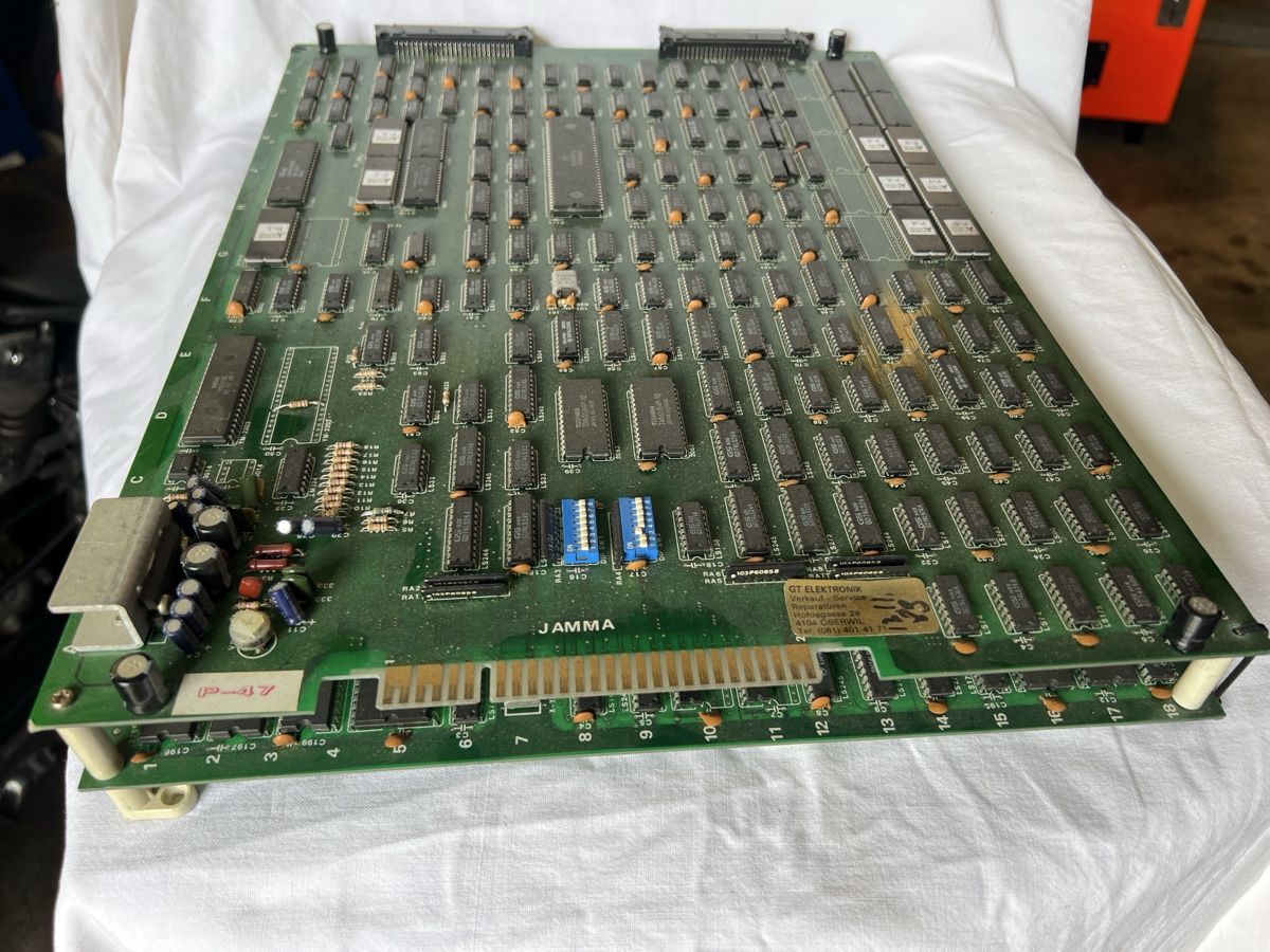Slot Machine: P-47 arcade Platine Jamma – Usato da Nänikon venduto da Flipperbar 5