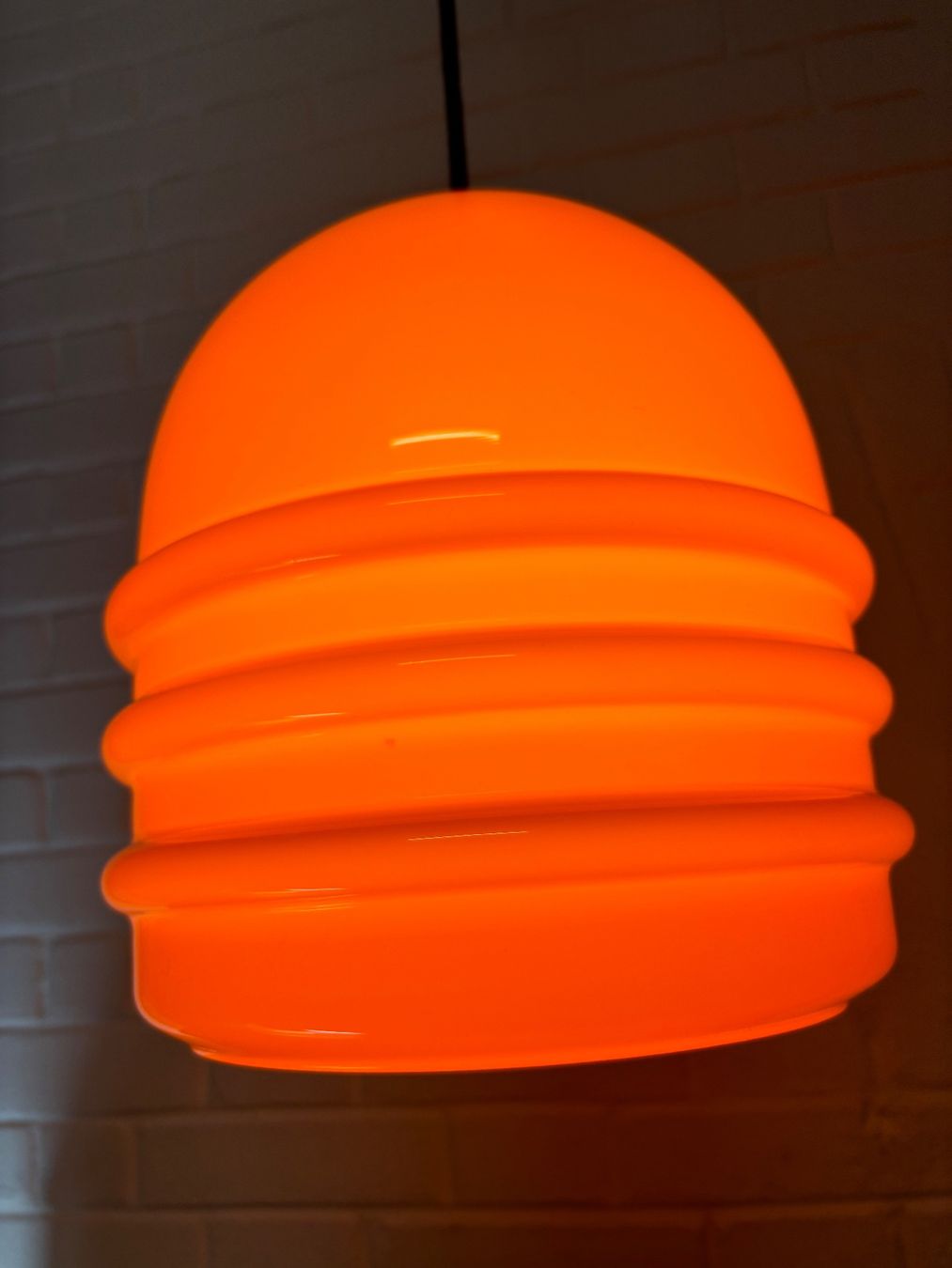 Kronleuchter & Deckenlampen: Orange Glas Deckenlampe Designerlampe Space Age Sweden – Gebraucht aus Hinwil von DaniBachman 2