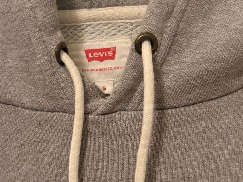 Levi's Maglioni & Felpe: Sweat à capuche - Levi's - S – Usato da Lausanne venduto da tiag 2