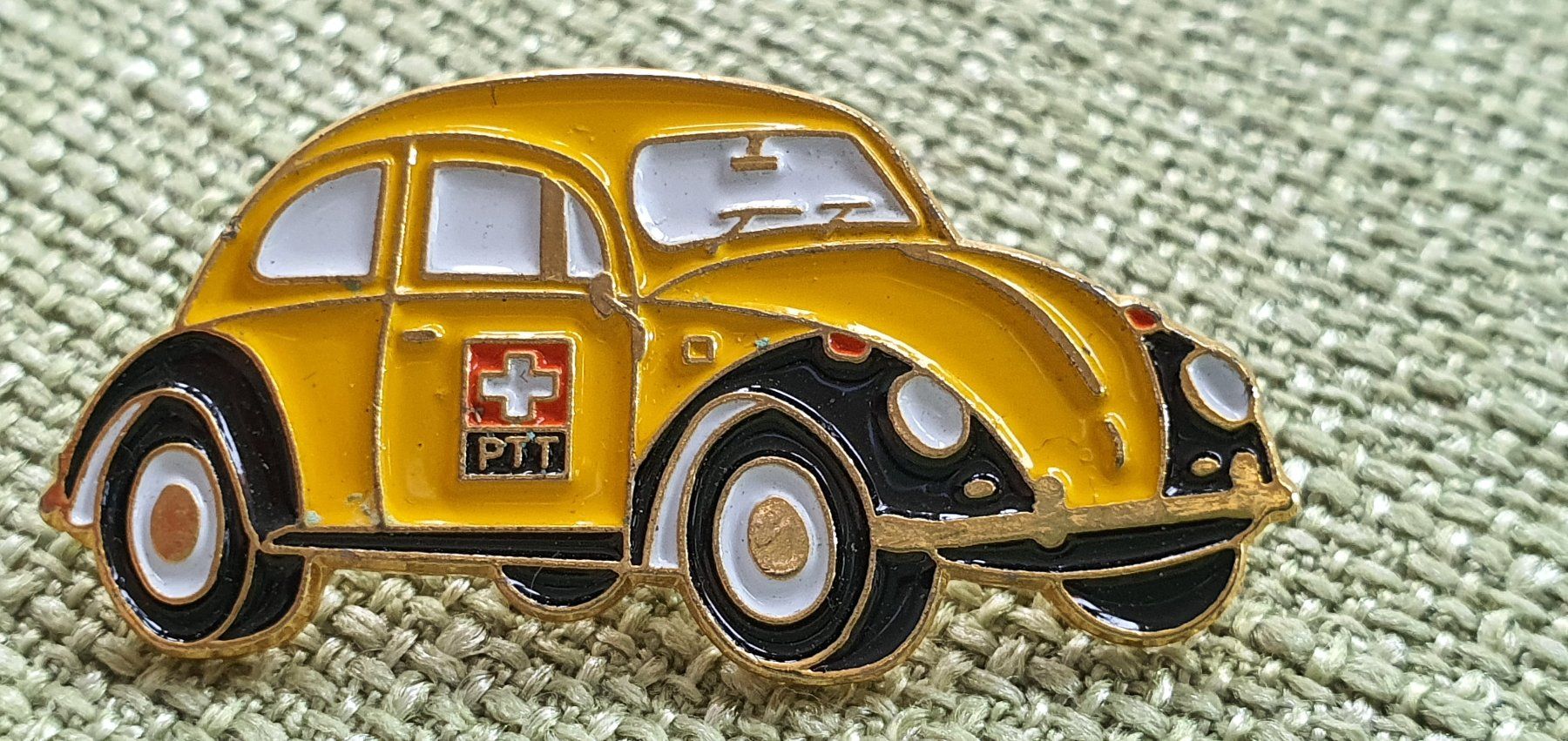 Volkswagen Placchette & Badge: O730 - Pin Die Post PTT Postauto VW Käfer Zustellung – Usato da Reinach BL venduto da Boston-Verkauf