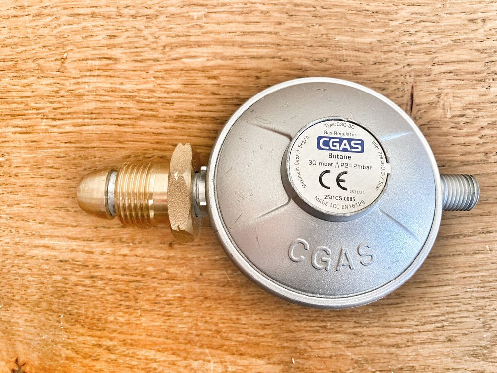 GASDRUCKMINDERER BUTANE GAS GASDRUCKREGLER WEBER GASGRILL Kaufen auf Ricardo