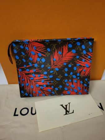 Louis Vuitton M41409 Monogram Jungle Dots Kulturbeutel 26