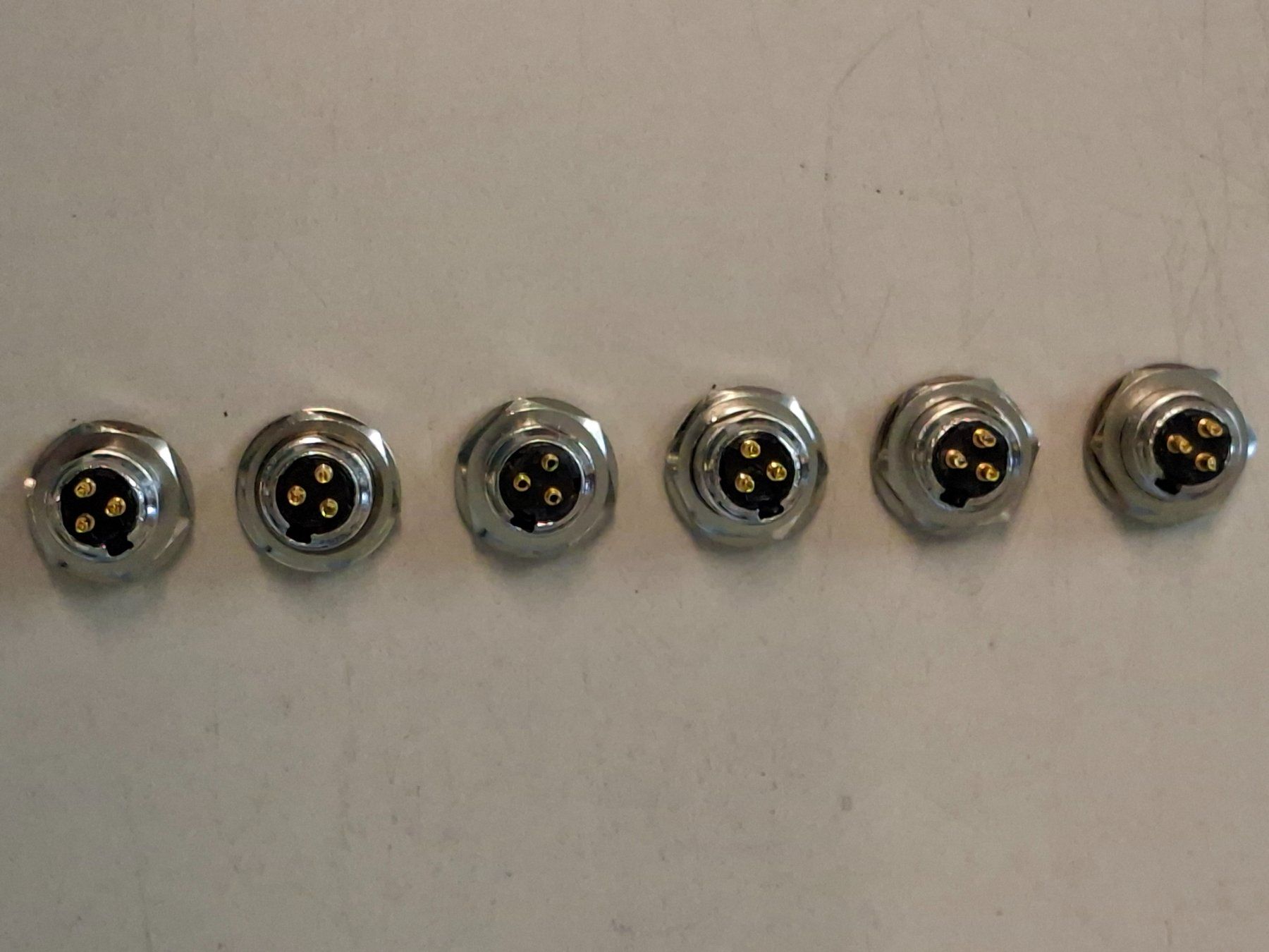 Elektronikbauteile: XLR Mini Stecker / Buchse – Gebraucht aus Niedergösgen von piccorx5 1