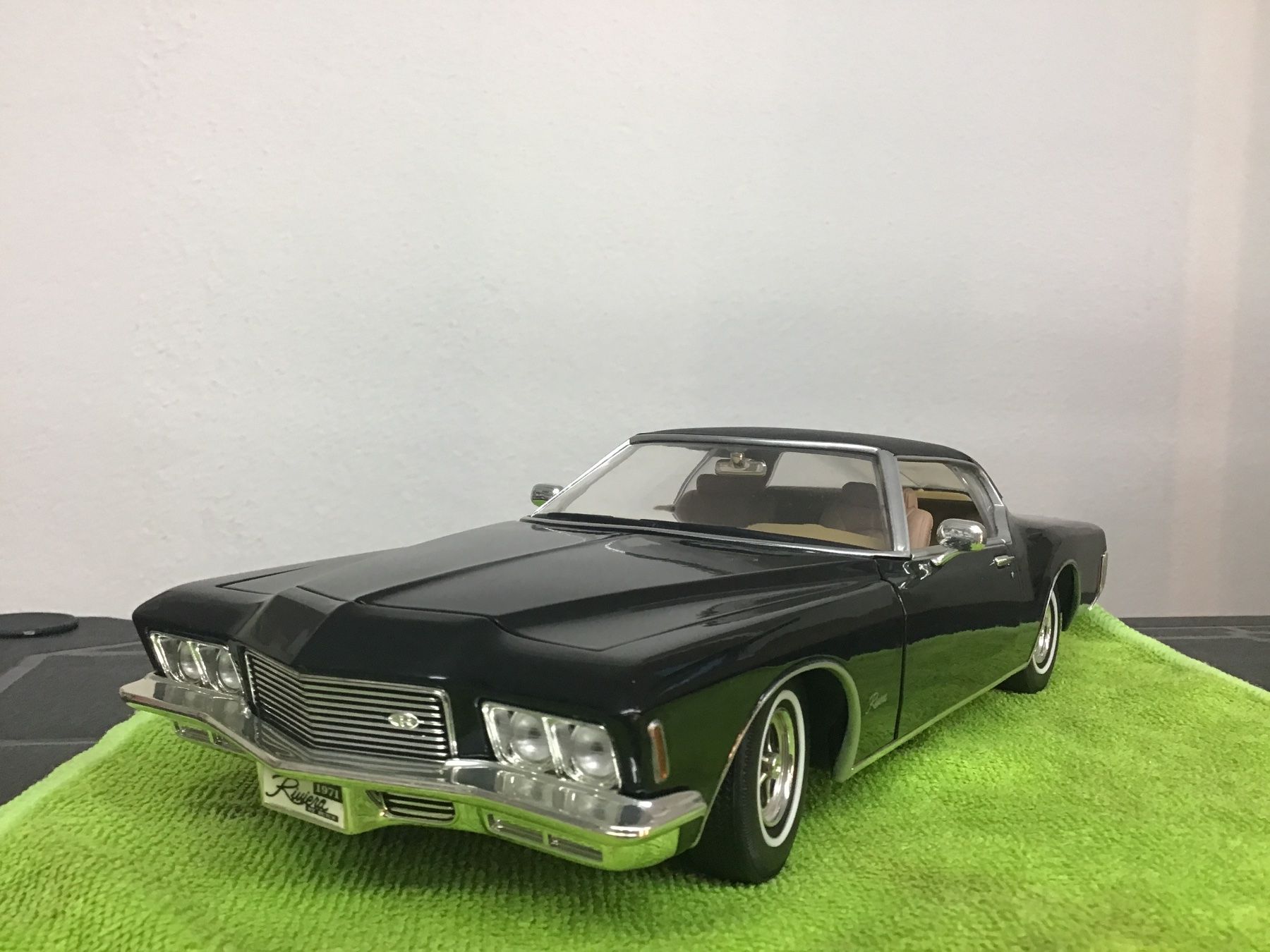 Modellini d'auto: Buick Riviera 1971, 1:18, – Usato da Männedorf venduto da Modellbau-wyss