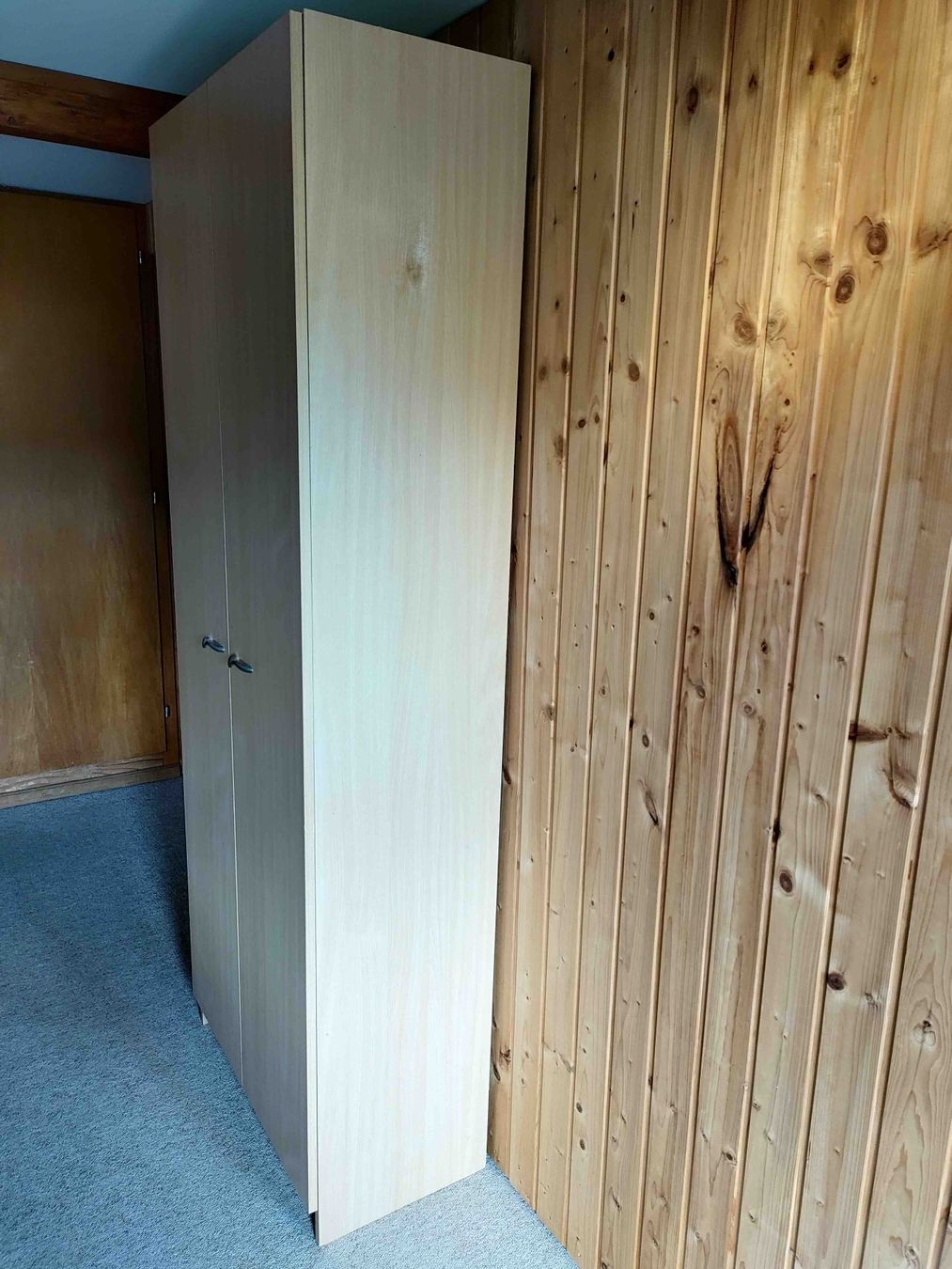 Armoires: Kleiderschrank – D'occasion à Niederscherli par mudhoneygelb 6