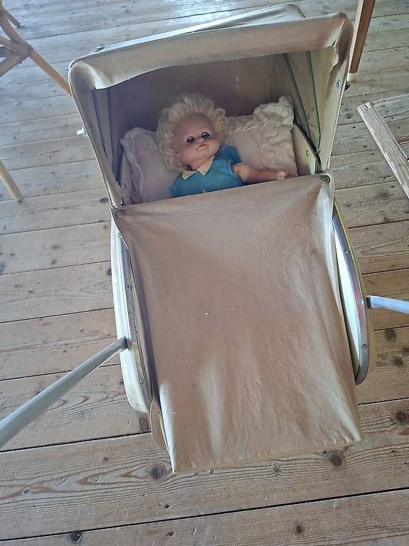Kinderwagen: 3 schöne nostalgische Kinderwagen – Gebraucht aus Höfen b. Thun von Pasch5 1