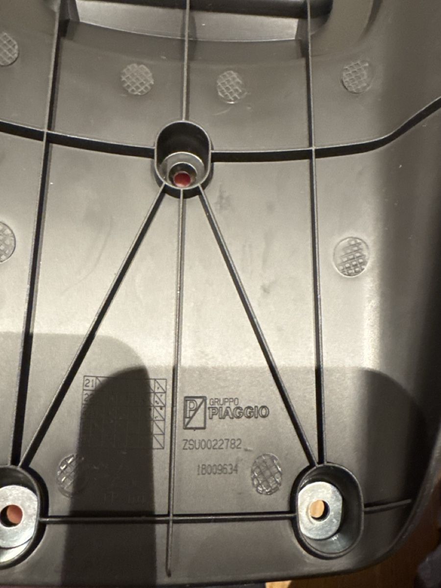 Vespa Tutti pezzi di ricambio per scooter: Vespa Gts Nummernschildhalter – Nuovo (secondo la descrizione) da Tägerwilen venduto da dri_s69q 2