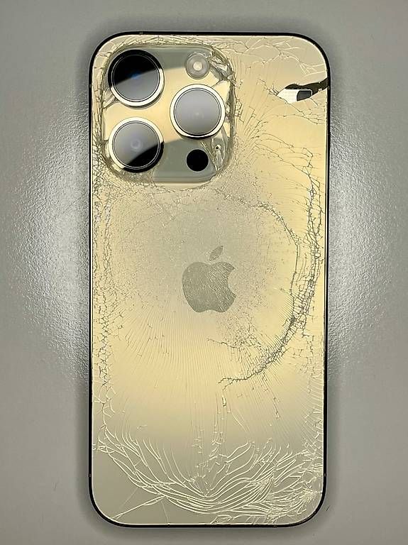 Apple Telefoni cellulari / Smartphones: iPhone 14 Pro 256 GB Gold – Usato da St. Gallen venduto da jxyo 1
