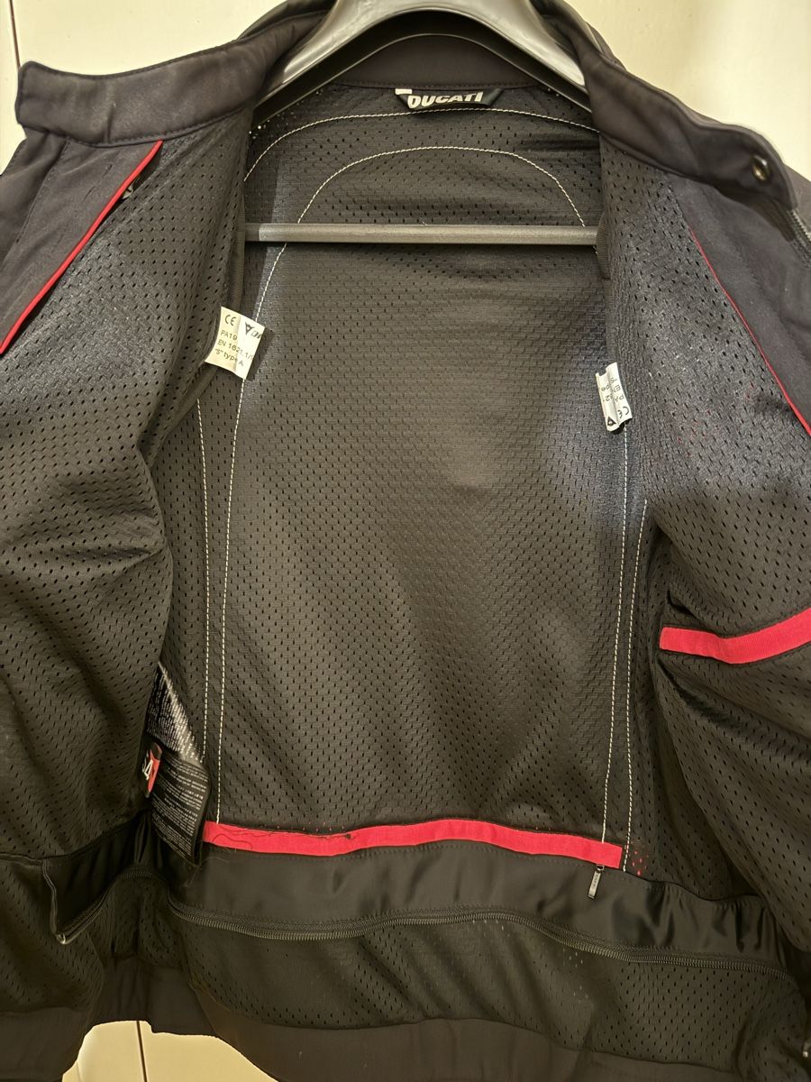 Giacche: Vendo Giacca Moto - Ducati – Nuovo (secondo la descrizione) da Davesco-Soragno venduto da lar_n5p8 1