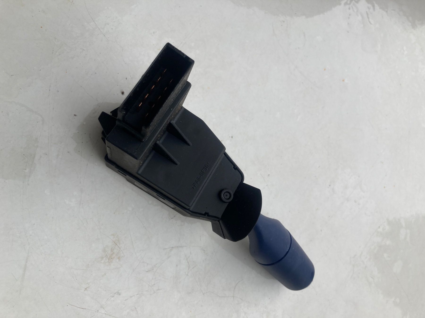 Smart Tutti pezzi di ricambio auto: Smart Fortwo Blinker Hebel – Usato da Dintikon venduto da roed
