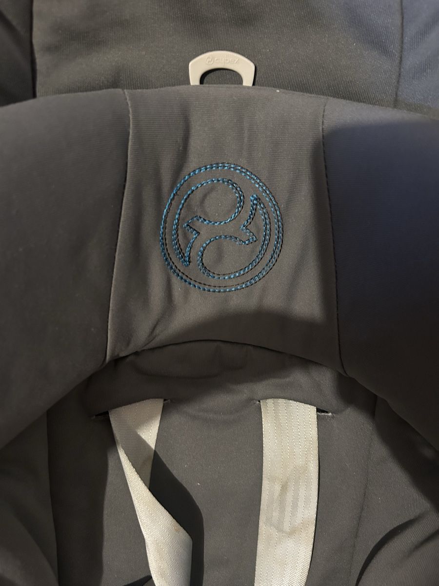 Cybex Seggiolini per auto: Siège auto Cybex noir-gris – Usato da St-Prex venduto da mar_f6t6 1