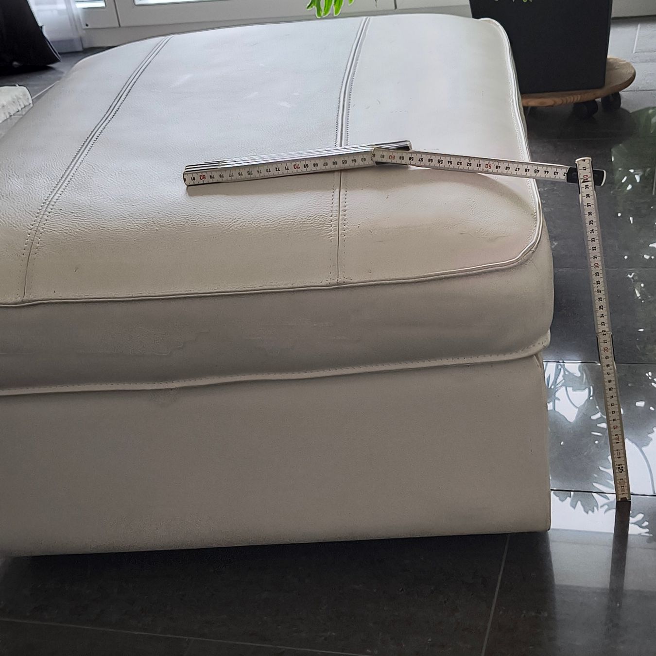 Ikea Sedie a sdraio: Recamiere-sofa  ( Beige-Leder ) mit Hocker – Usato da Obergösgen venduto da bea_cvf5 2