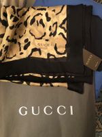 Nuovo Scialle di seta  Gucci