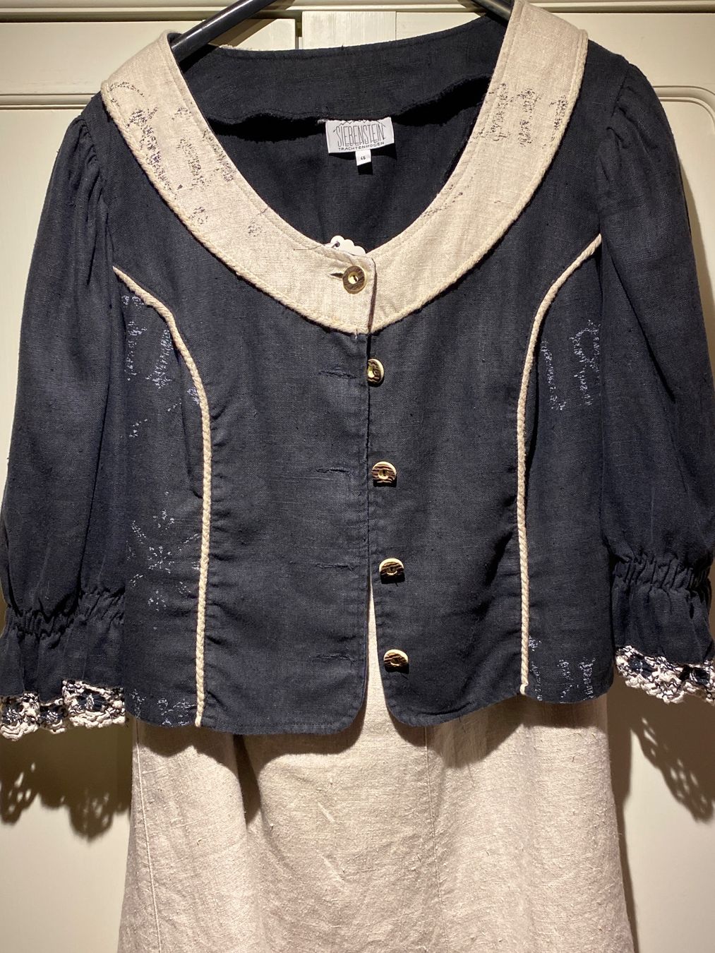 Costumi: %Trachtenbluse mit Rock-Leinen% – Nuovo (secondo la descrizione) da Meienried venduto da ManuelaBoutique 2