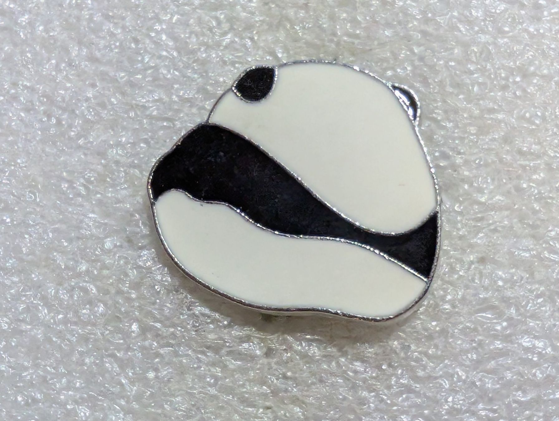 Placchette & Badge: Ansteckpin 106: Panda – Usato da Oppligen venduto da Pin-Fall-Shop