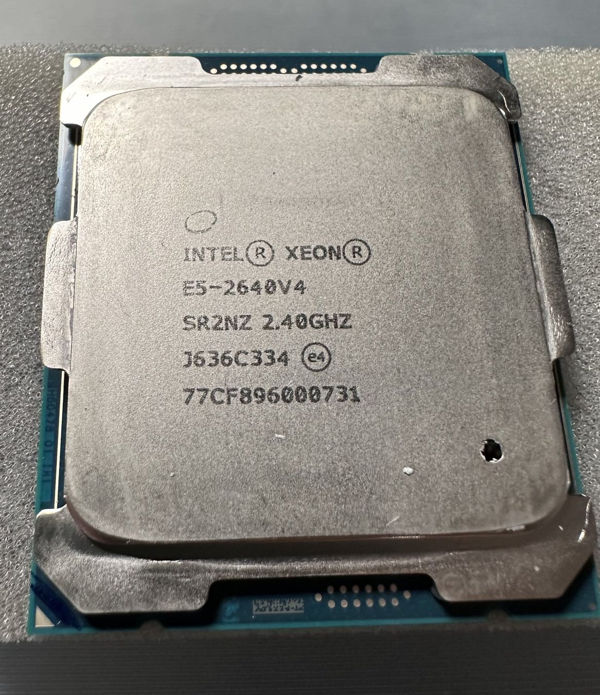 Intel Server: Intel Xeon E5-2640v4 10C 2.40GHz Processor 25MB – Usato da Winterthur venduto da DragosR