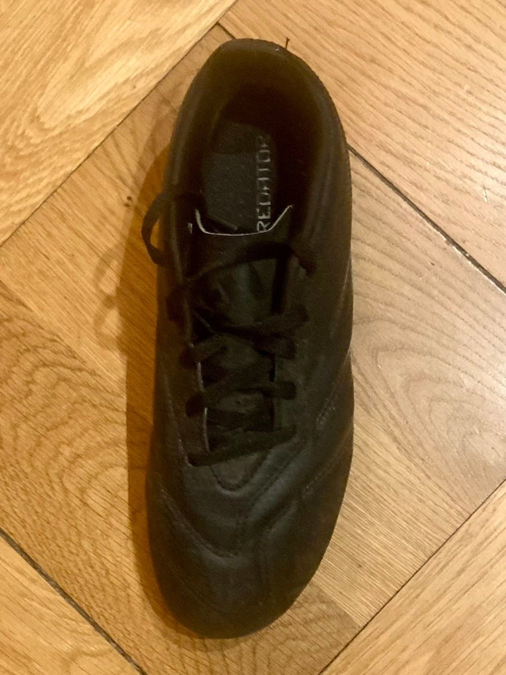 Adidas Scarpe per ragazzi: Foot - chaussures T37, protège tibia & chaussettes – Usato da Prilly venduto da Isa-Ch2017 1