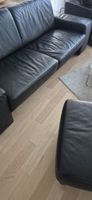Ledersofa mit kleinem Hocker 