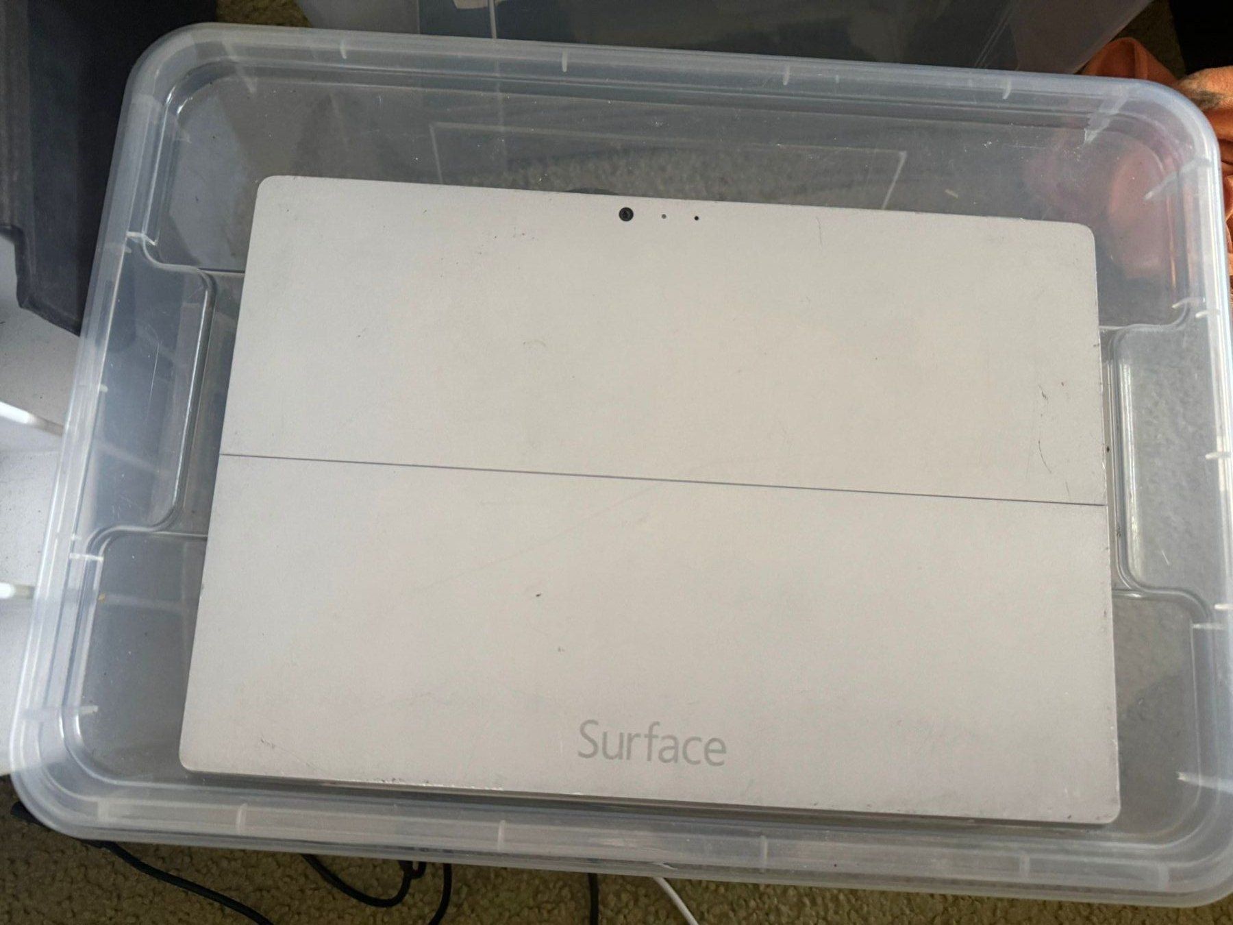 Microsoft Tablet PC:  Surface Pro 3 - 64GB !! Ungeprüft !! – Difettoso da Olten venduto da HoYa01 1