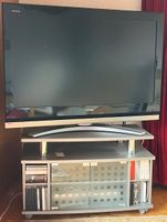 Fernseher Toshiba REGZA mit Tisch