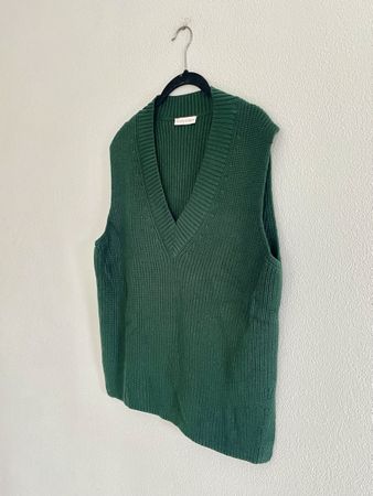 Lovely Sisters Knit Vest Green V-Neck 