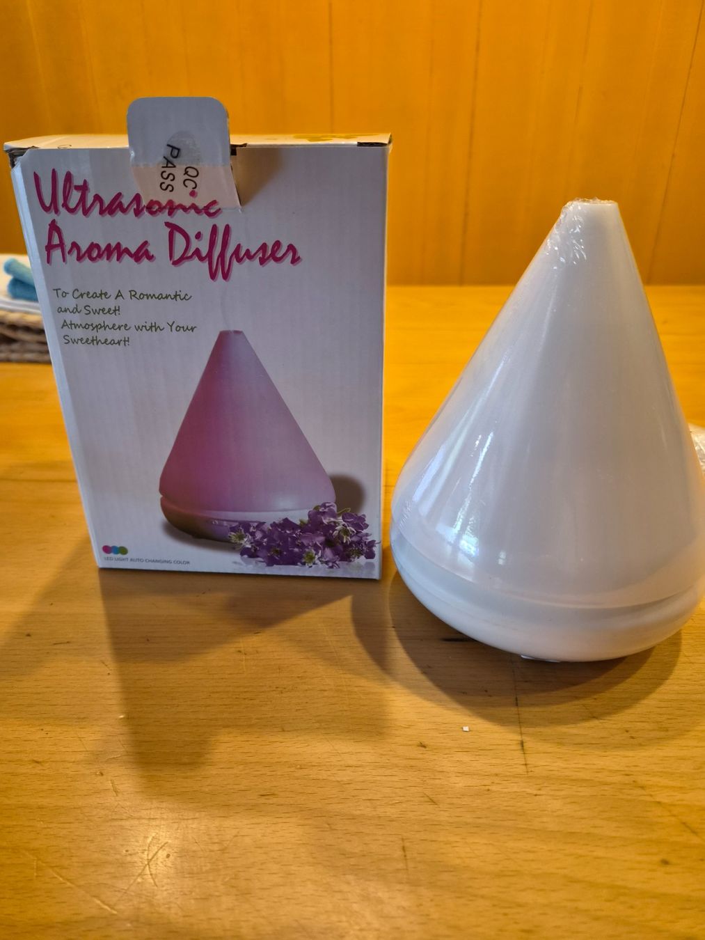 Duftöldiffusoren: Aroma Diffuser mit LED, fabrikneu – Neu und originalverpackt aus Schwanden i.E. von Cothesama 1
