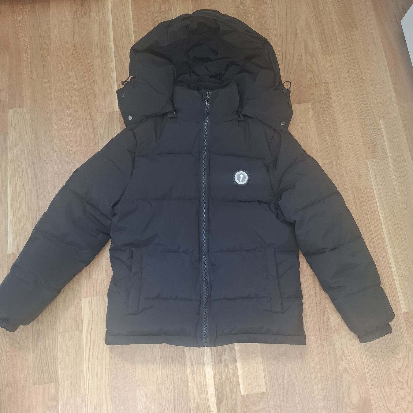 Trapstar Giacche: Herren Puffer Jacke Trapstar Gr. M Schwarz – Nuovo (secondo la descrizione) da St. Gallen venduto da emi_nfh9