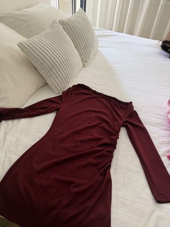 Kleid bordeauxrot Grösse M guter Zustand