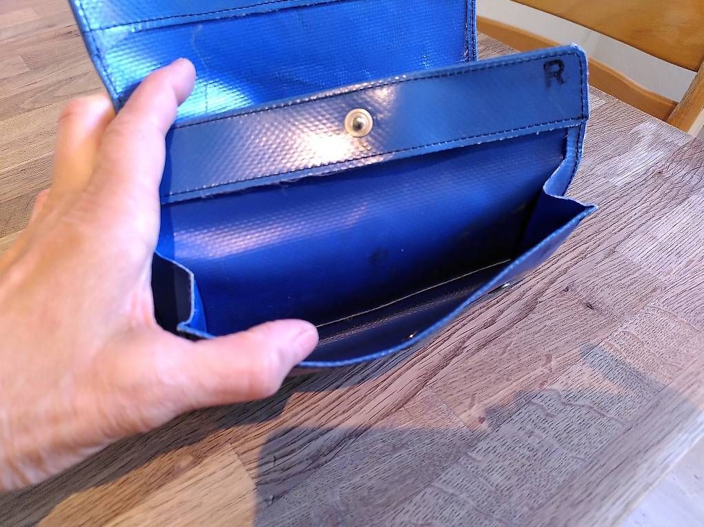 Portamonete: Freitag Portemonnaie Caroline – Usato da Bern venduto da Synonym01 3