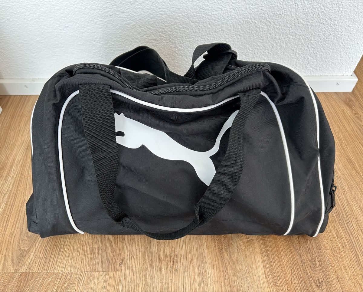 Puma Borse: Puma Sporttasche – Usato da Escholzmatt venduto da sst_j269