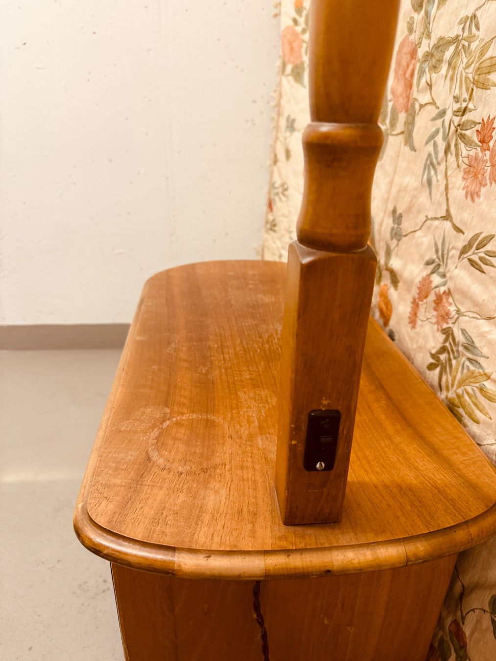 Lampen: Möbeli mit Lampe – Gebraucht aus Zürich von diesunddasvintage 7
