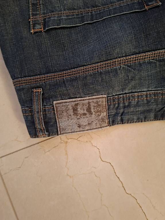 Jeans: Jeans Shorts Grösse 50 – Gebraucht aus Belp von ced_y8hx 2