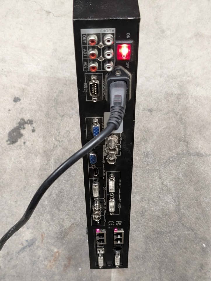 Componenti elettronici: Processeur vidéo LED mur VDWALL LVP603S – Usato da Ecublens VD venduto da Netfinity 1