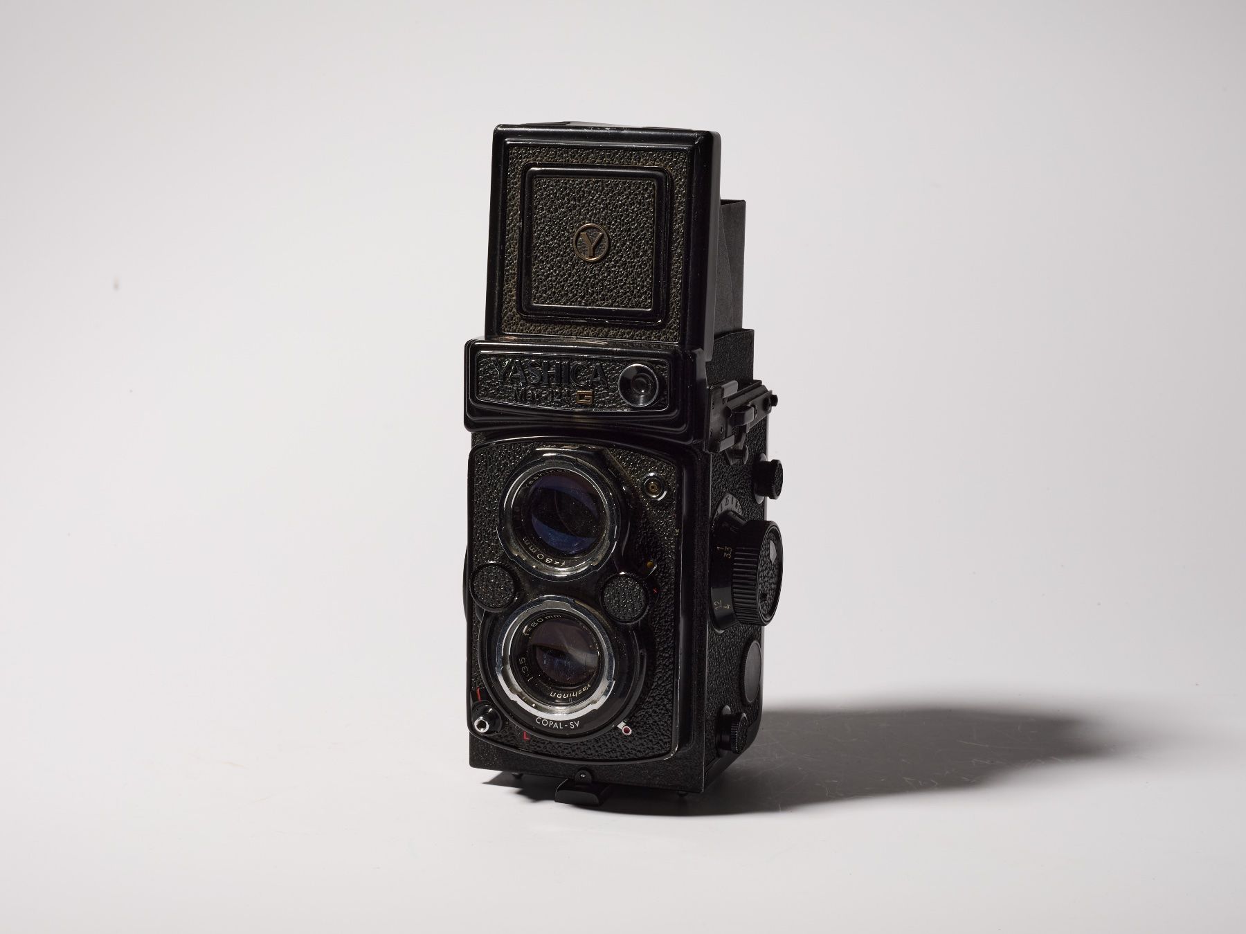 Yashica Fotocamera: Yashica Mat-124 G 6x6 Medium Format TLR Camera – Usato da Zürich venduto da patrickroppel