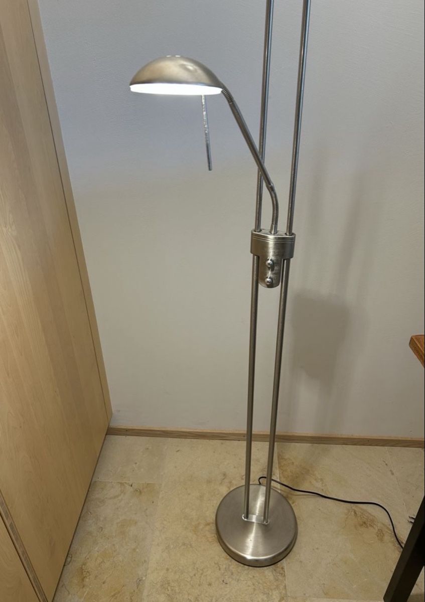 Lampes: Stehlampe  – D'occasion à Frenkendorf par Sua_p8dj 2