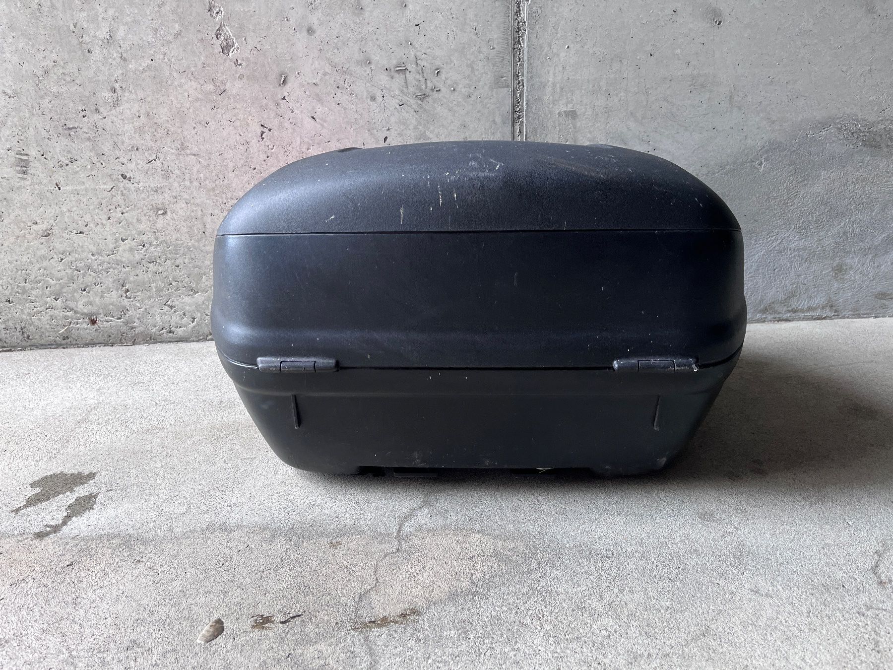 Givi Topcase: Givi E470 Simply III ohne Grundplatte – Usato da Neuenegg venduto da jogguswede 1