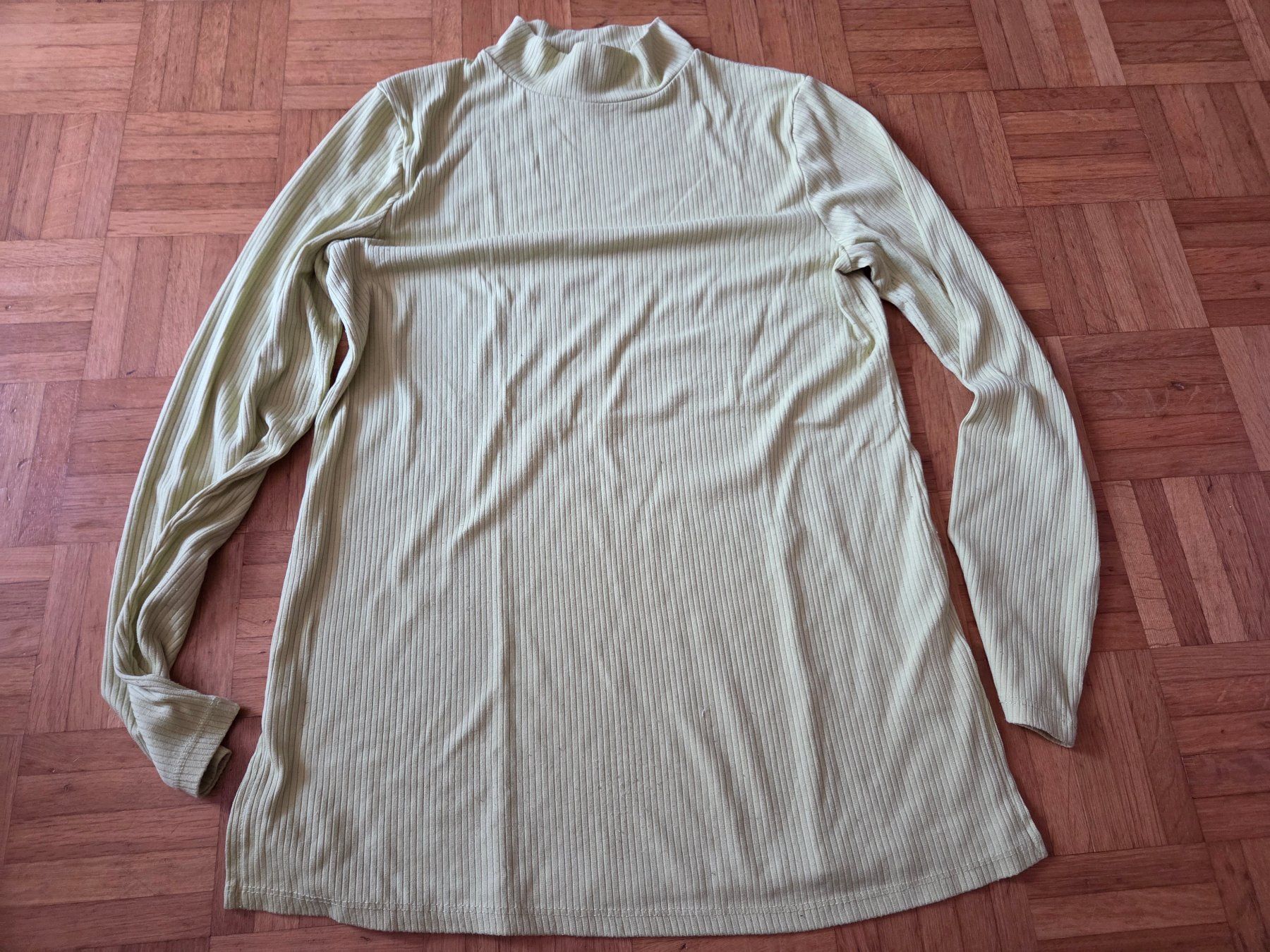 Lotti & Set di vestiti: Kleid und Sweatshirt Gr. M – Usato da Basel venduto da grandfamily 1