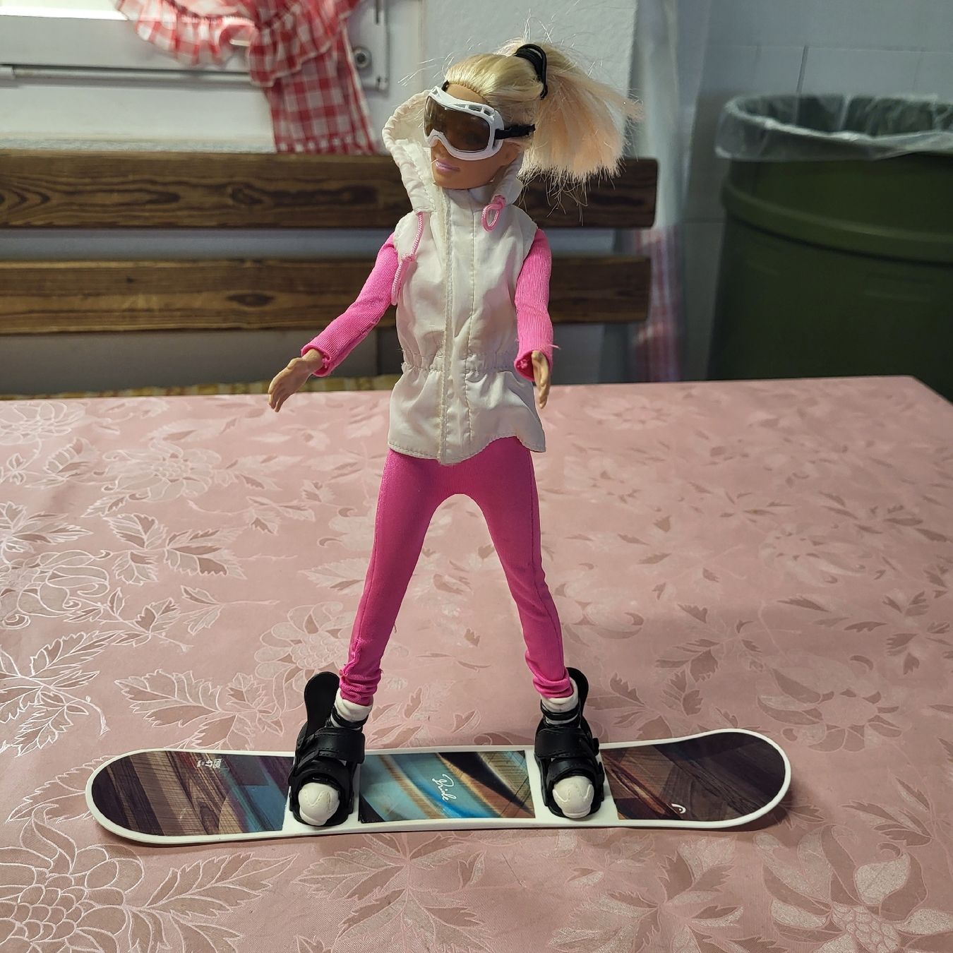 Poupées: Barbie Snowboard – D'occasion à Kägiswil par Megafi56