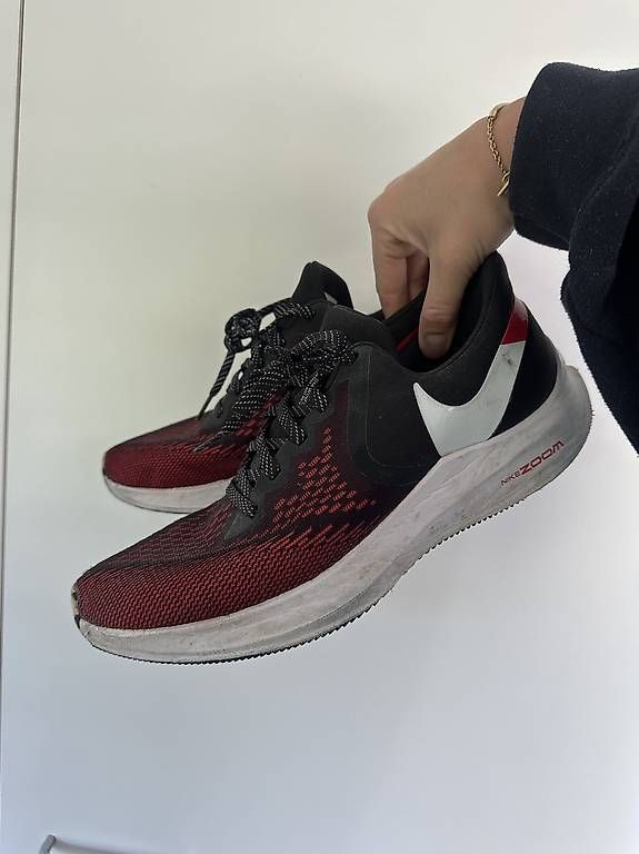 Herrenschuhe: Nike Sportschuhe – Gebraucht aus Langnau i. E. von eli_tn8d 2