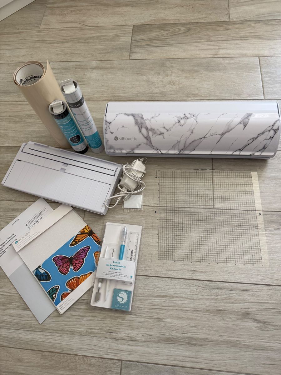 Silhouette Stampanti: Silhouette Cameo 5 Plotter mit div. Zubehör – Nuovo (secondo la descrizione) da Spreitenbach venduto da alishaesseiva