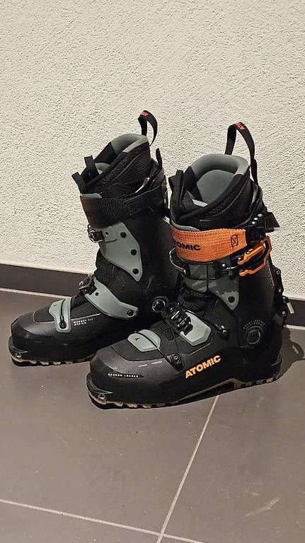 Atomic Scarpe da uomo: Tourenschuh Backland XTD 120, Gr. 28/28.5 – Usato da Lenzerheide/Lai venduto da _dario_l