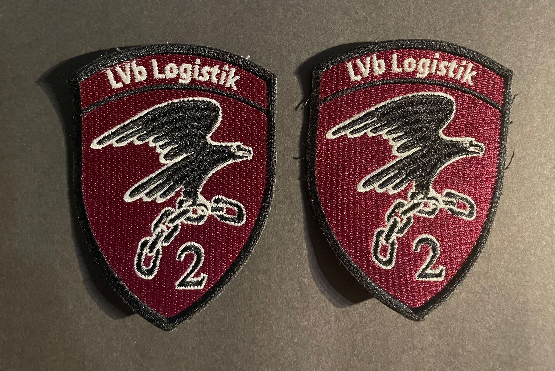 Schweizer Armee Plaketten & Abzeichen: Badge 2 Stück LVb Logistik 2 – Gebraucht aus Wila von Lokelo