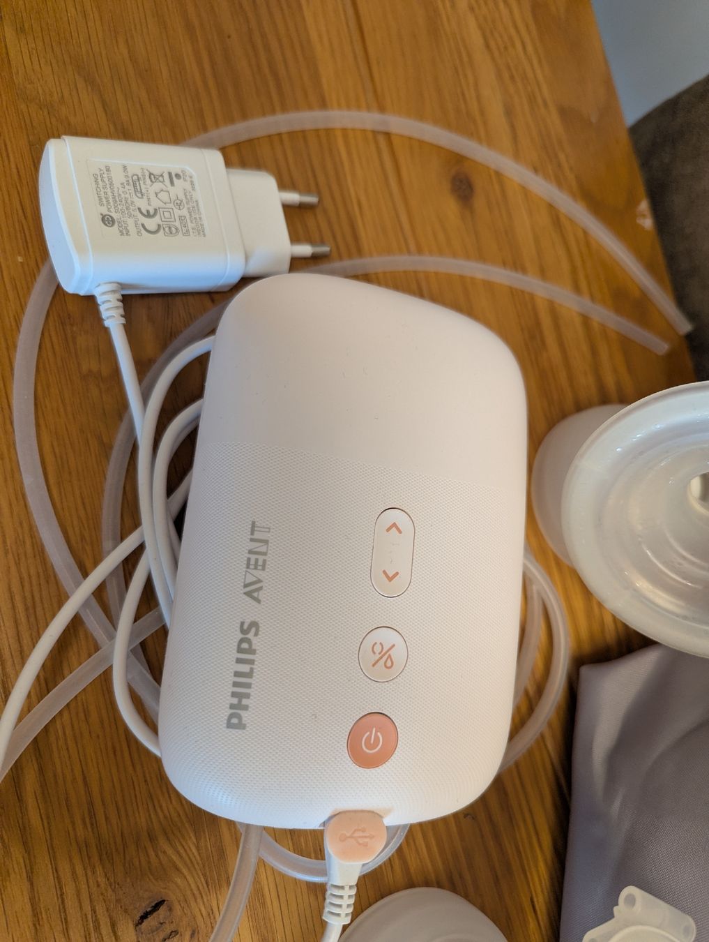 Philips Accessori per l’allattamento: Philips Avent Milchpumpe beidseitig Model SCF302 – Usato da Uster venduto da ama_z2gj 1