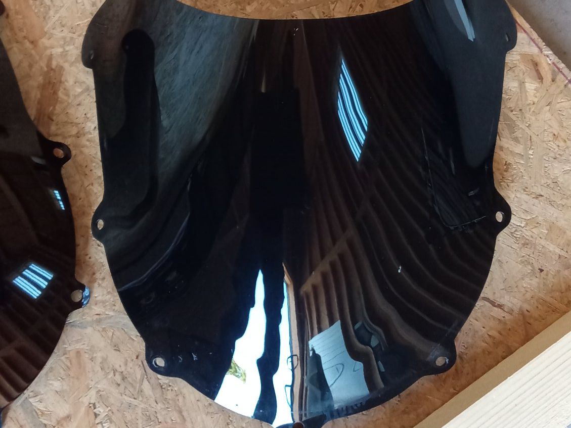 Suzuki Alle Motorradersatzteile: Windshield 3 Stück Suzuki GSX-R 750 – Gebraucht aus Mollis von 5903philipp 3
