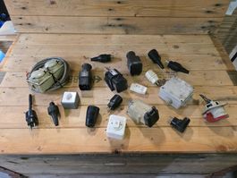 Posten mit diversem alten Stromsteckern usw. ab 1.-